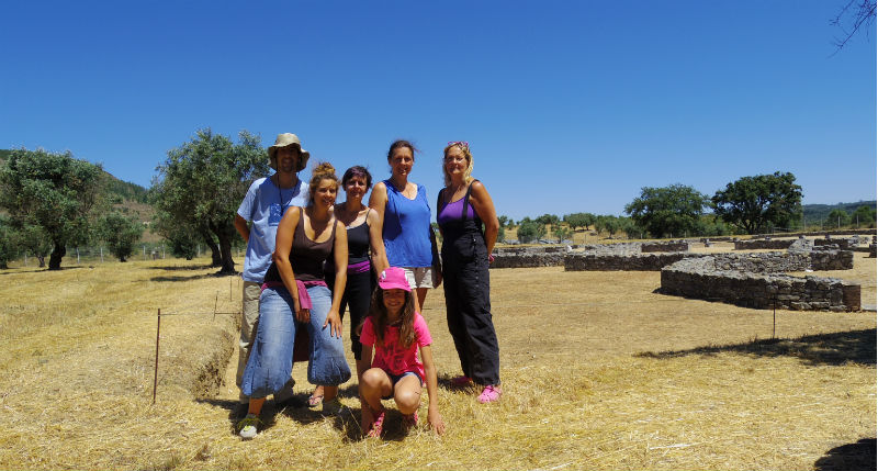 Ceci est une photo de groupe à la villa romaine de Rabaçal (Portugal) en juillet 2016.